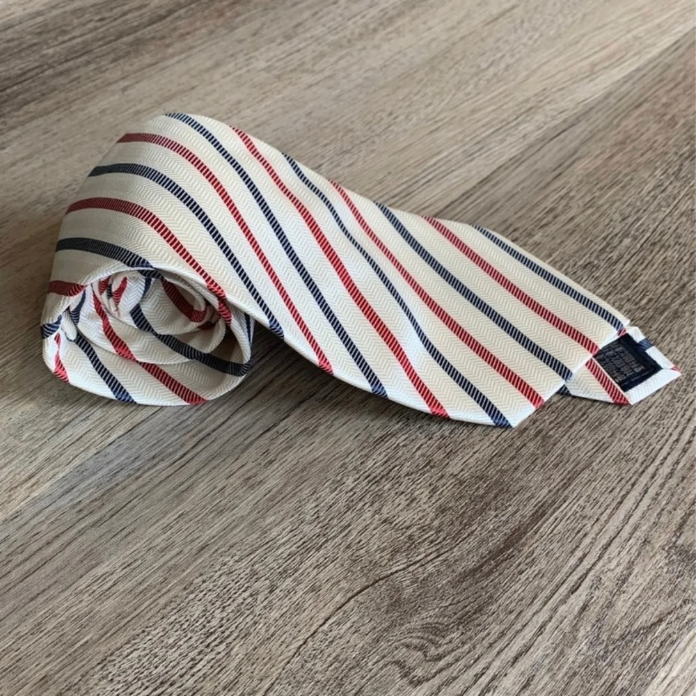 New man tie